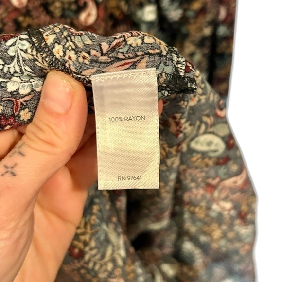 J.Jill Floral Paisley Midi Length Dress Long Sleeved VNeck Ditzy Black Size XS - Picture 6 of 7